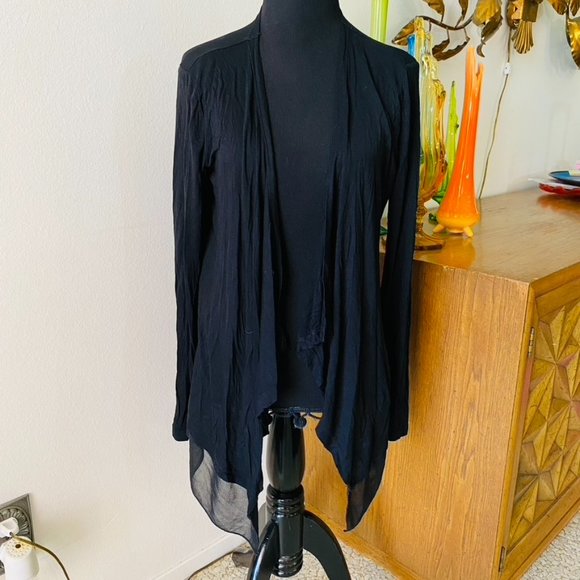 Super soft and flowing A.N.A. A New Approach Jersey shawl open sweater. - Picture 3 of 7